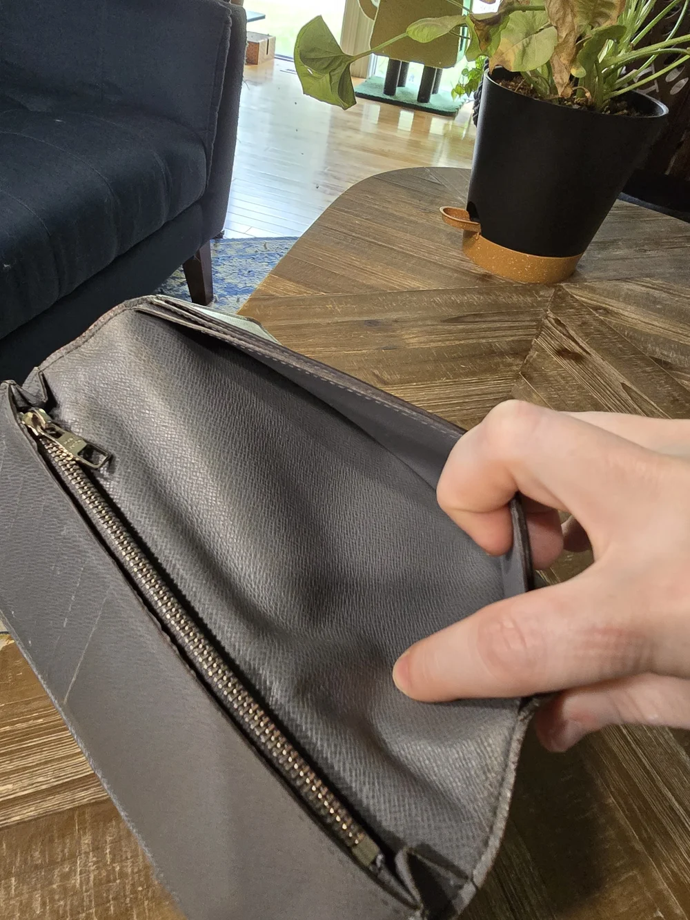 Authentic Louis Vuitton Taiga Brazza Long Wallet Gray Bifold